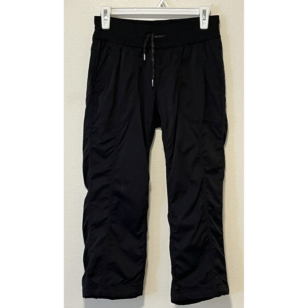 The North Face Women’s Aphrodite 2.0 Capris in Black - Size Small